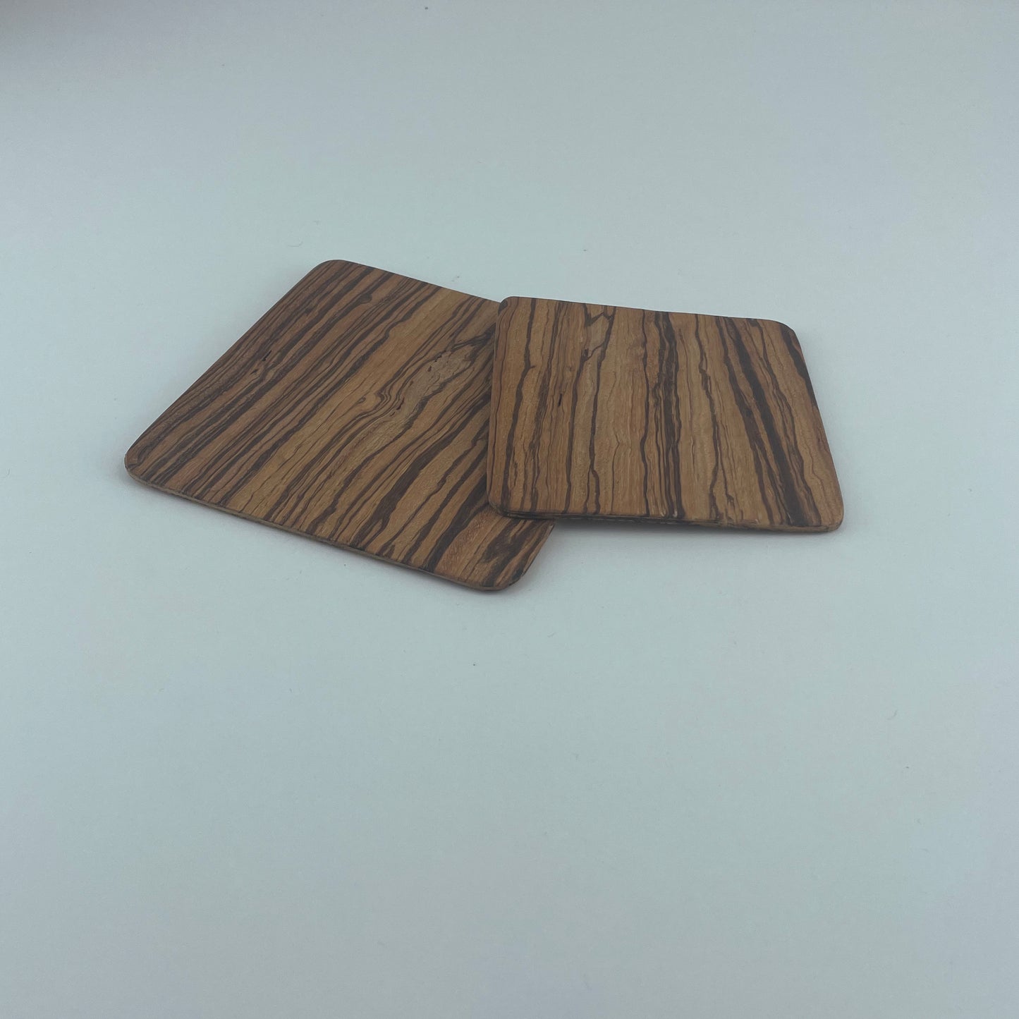 Base de madera exótica