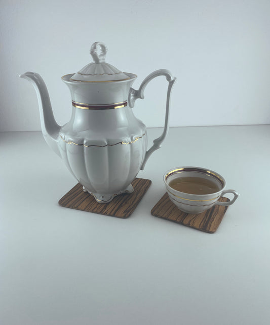 Podstawka z drewna egzotycznego