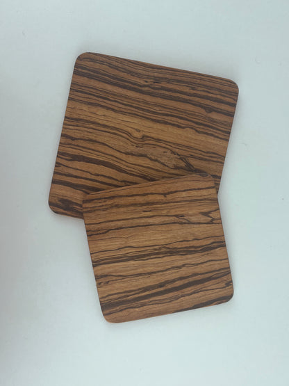 Base de madera exótica